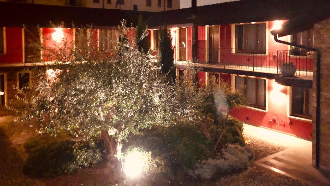 Bergamo Easy Airport Private Parking Apartment Bagian luar foto